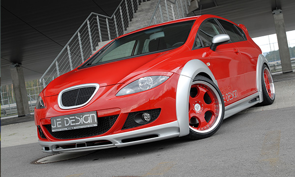 Leon Umbau rot Galerie - Autohaus Kobia